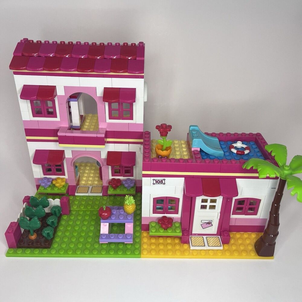 Hello Kitty Mega Bloks Beach House 2013 Used Incomplete Missing  Instructions